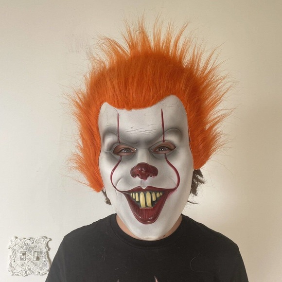 Pennywise Evil Clown Mask Halloween Costume - Picture 1 of 4